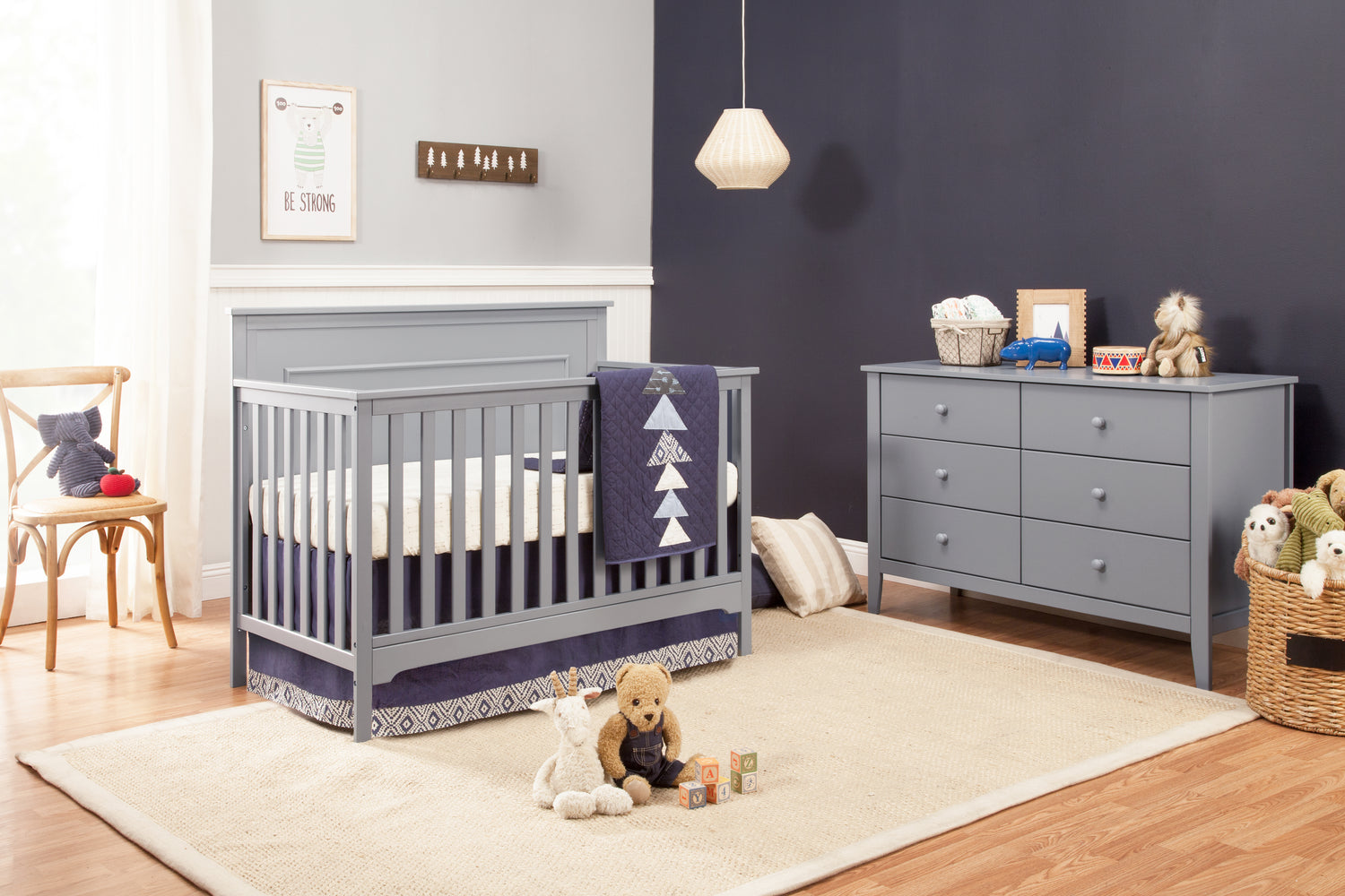 Carter's by DaVinci Dakota Nursery Collection Set: 4-in-1 Convertible Crib & Dresser