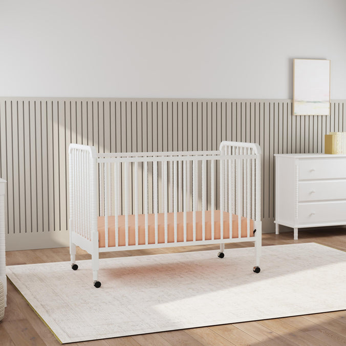 M7391W,DaVinci,Jenny Lind Stationary Crib In White Finish
