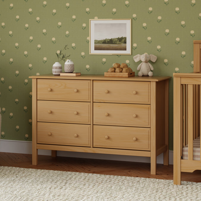 M5966HY,DaVinci,Hunter 6-Drawer Double Wide Dresser in Honey