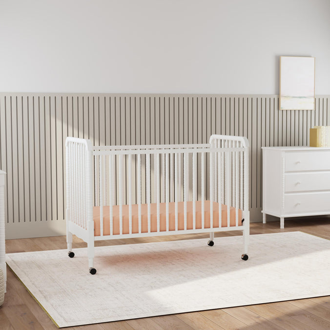 M7391W,DaVinci,Jenny Lind Stationary Crib In White Finish