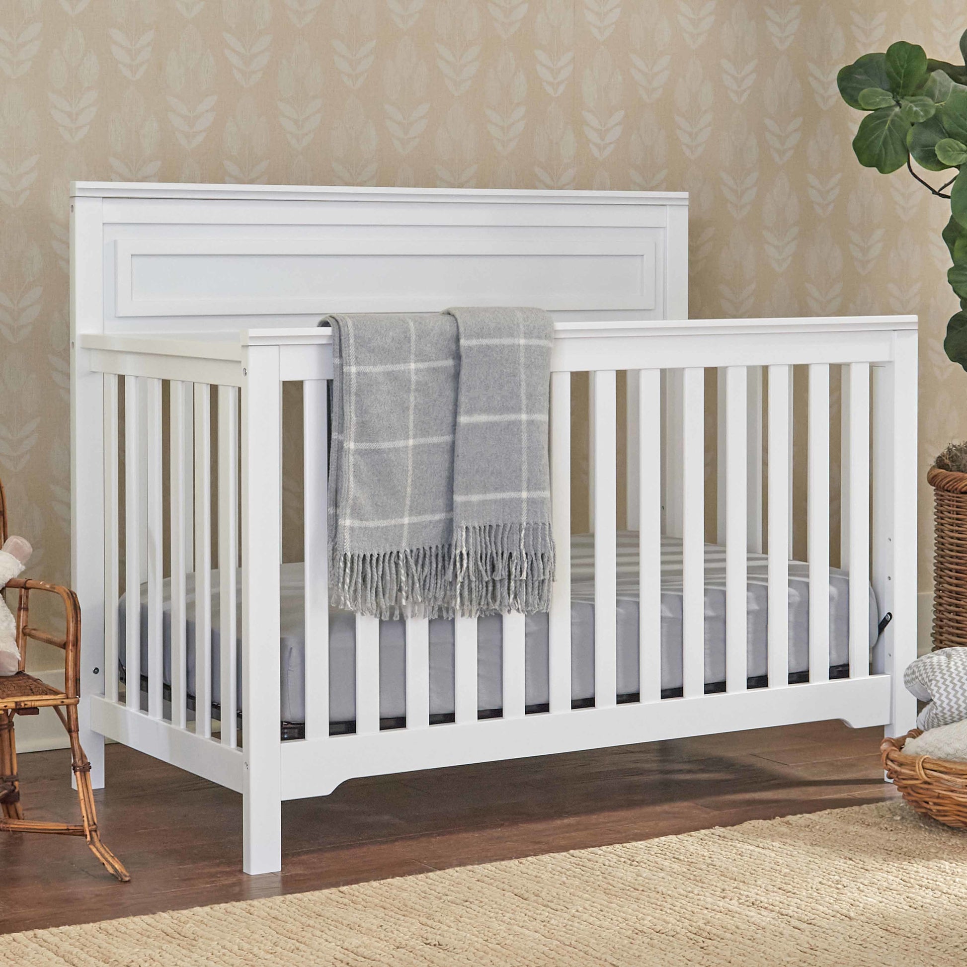 M4301W,DaVinci,Autumn 4-in-1 Convertible Crib in White Finish