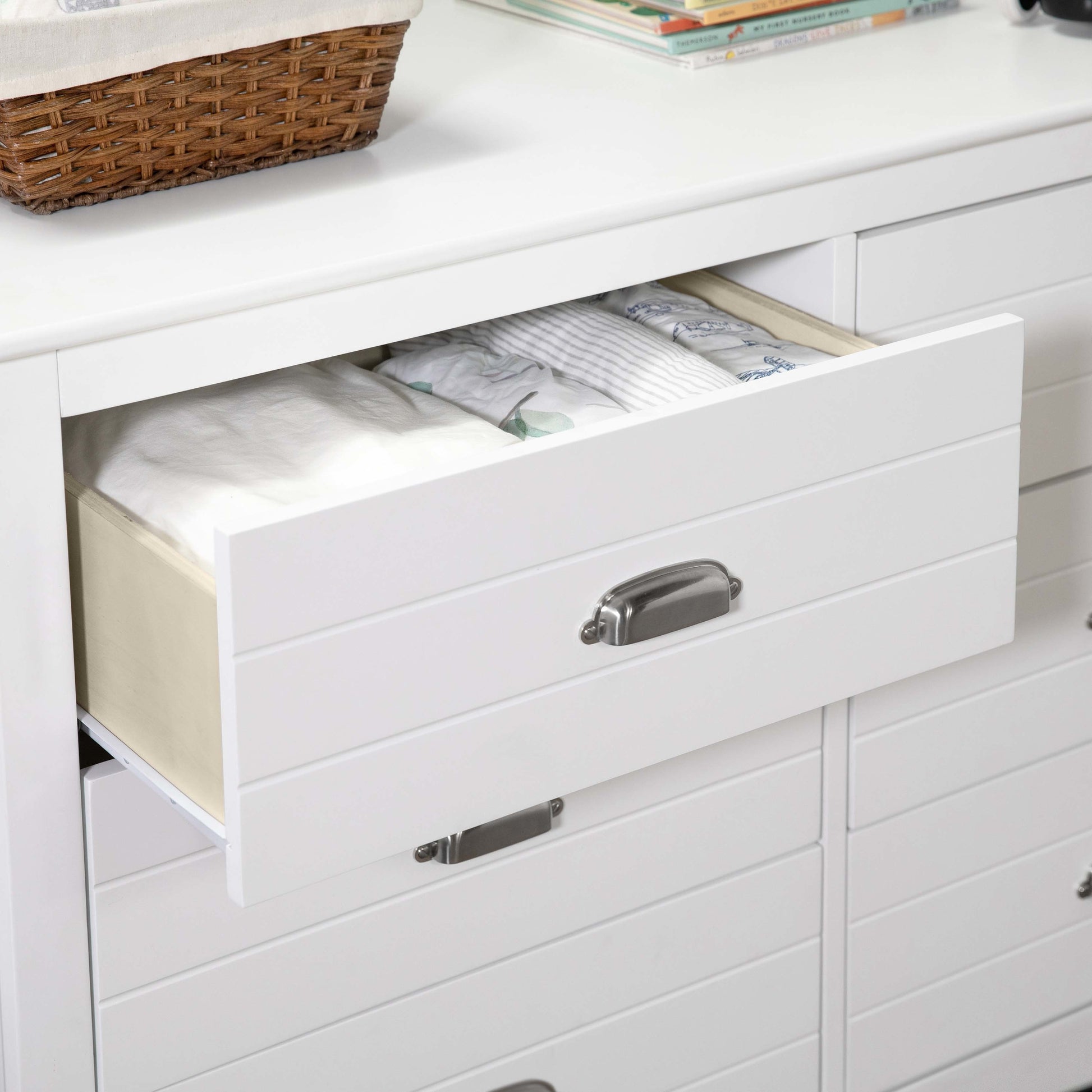 F16906W,Carter's,Nolan 6-Drawer Double Dresser in White
