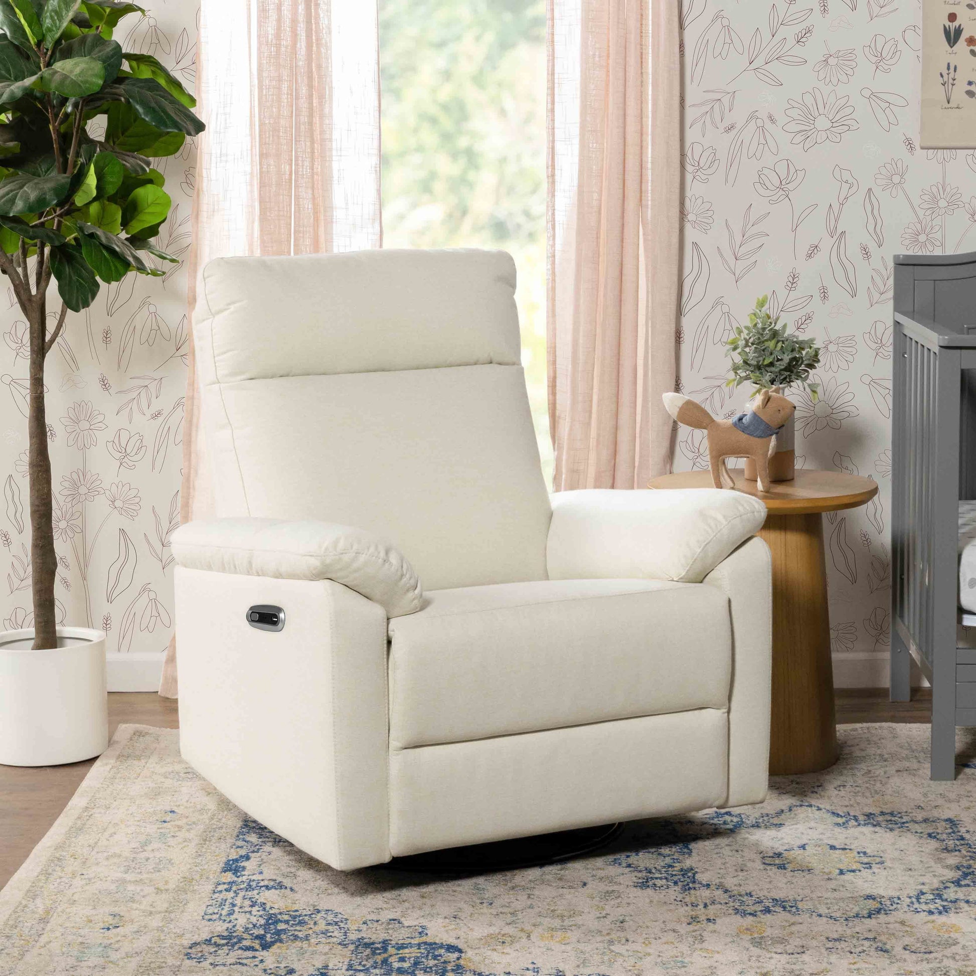 M24388VN,Suzy Electronic Swivel Recliner in Vanilla