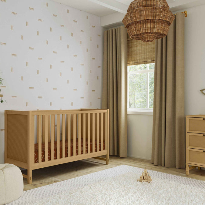 M24901HY,DaVinci,Margot 3-in-1 Convertible Crib in Honey