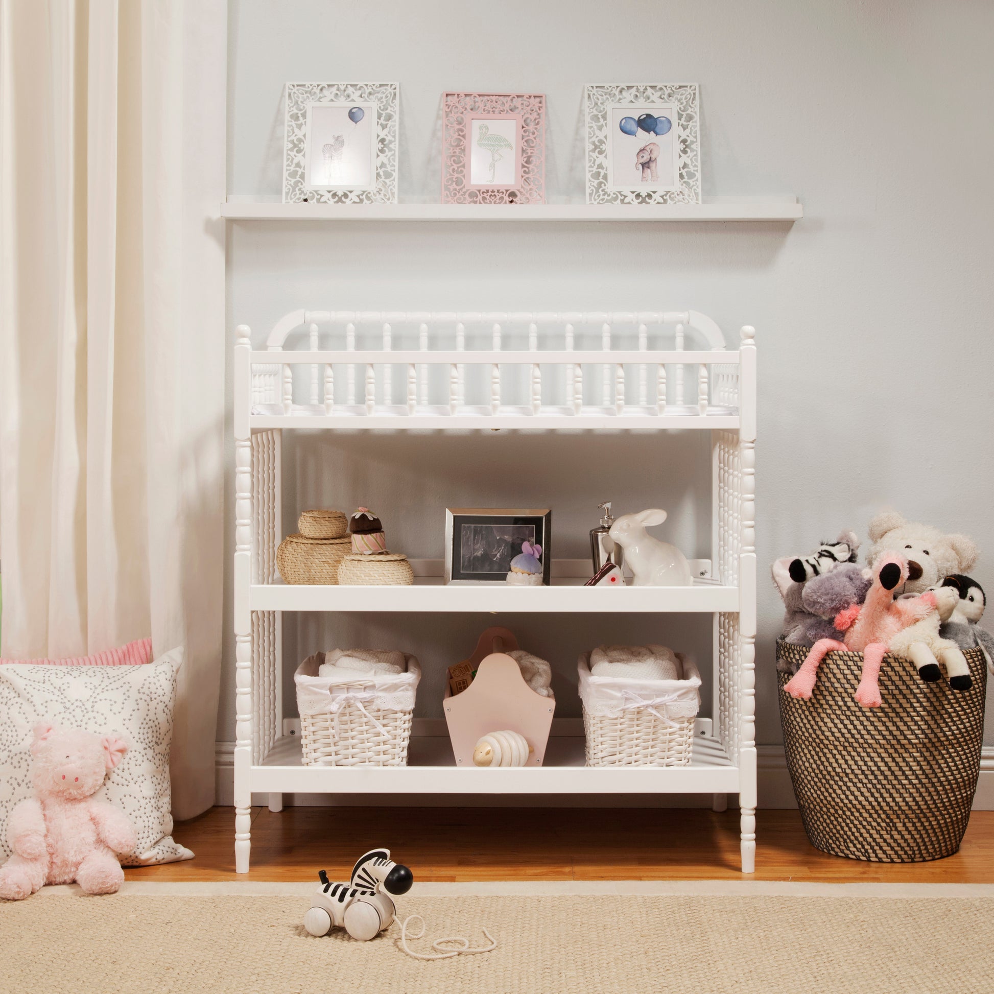 M0302WP,DaVinci,Jenny Lind Changing Table in White Finish